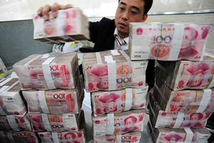 一方私借资金资助眼部手术，另一方需共同承担债务吗？